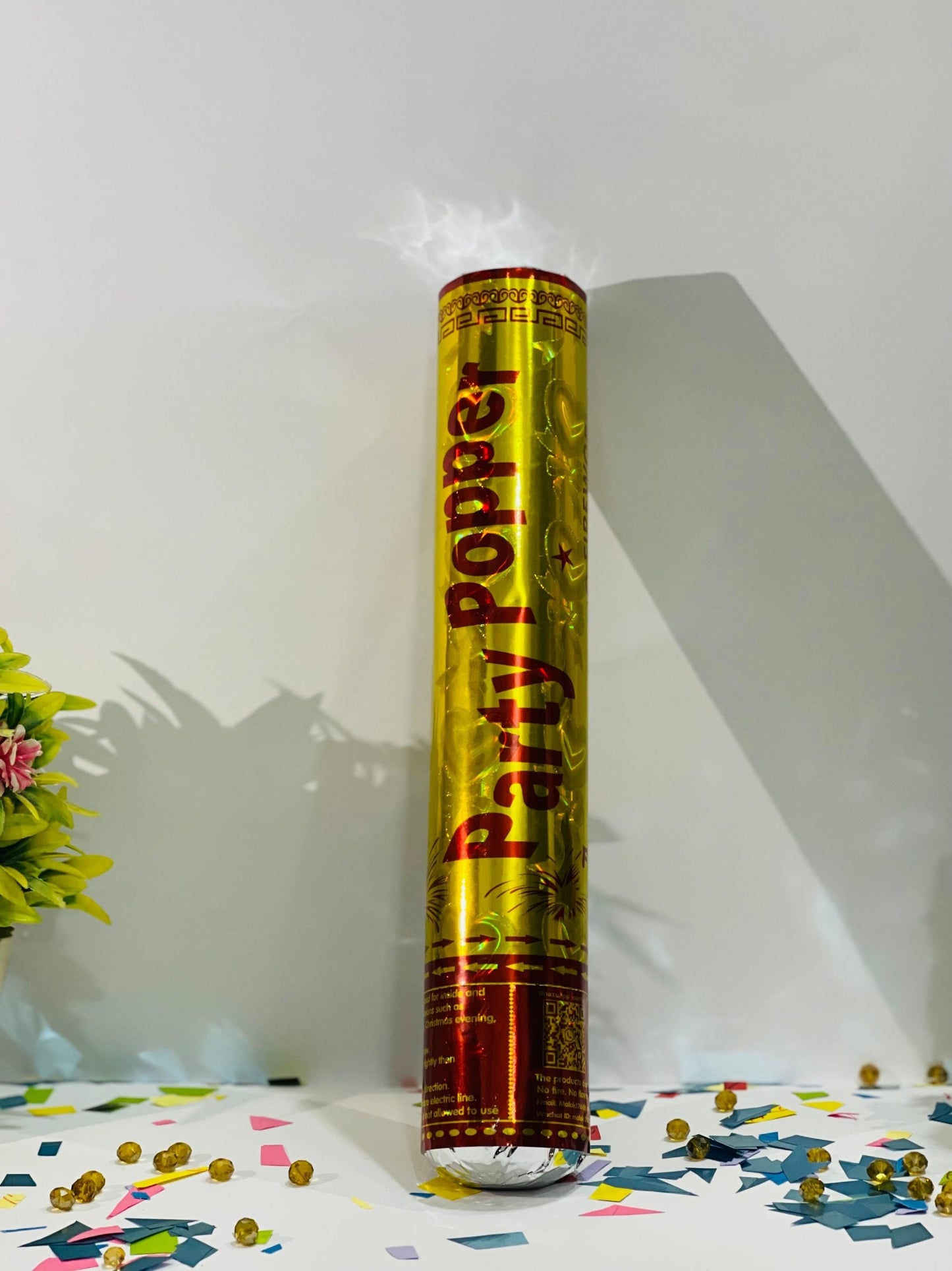 Birthday rose confetti party popper 30cm, fun decoration for weddings, anniversaries, New Year, and celebration events.