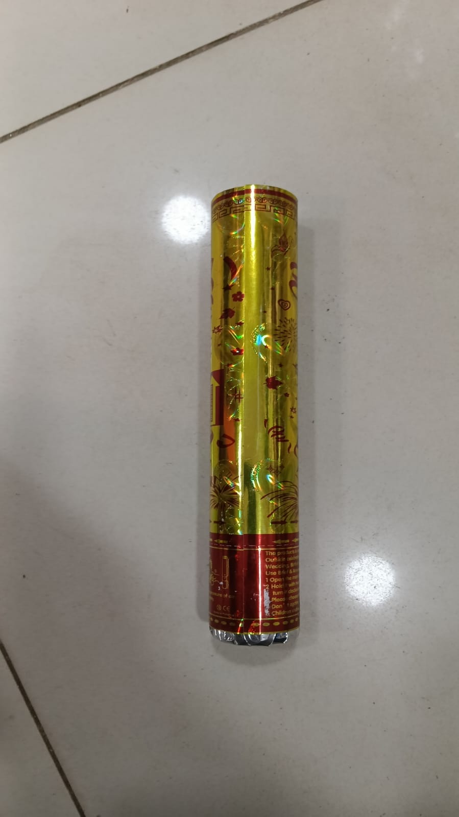 Birthday rose confetti party popper 30cm, fun decoration for weddings, anniversaries, New Year, and celebration events.