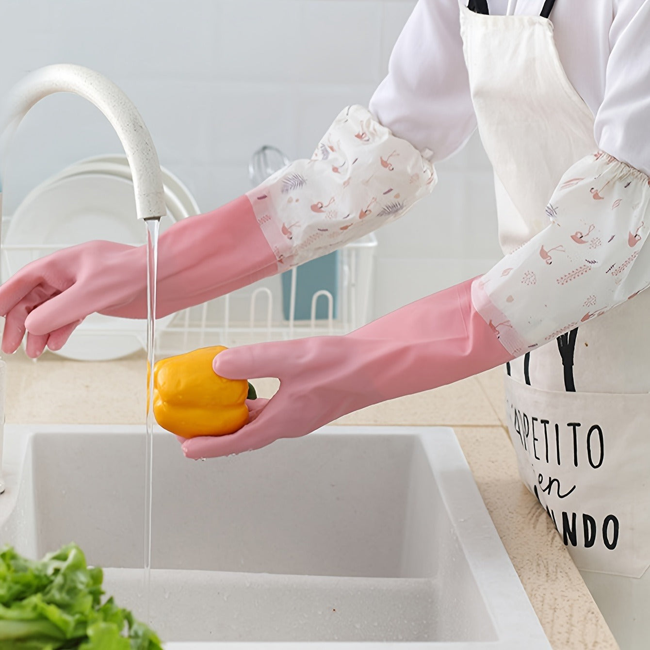 Long reusable dishwashing gloves with warm fleece lining, waterproof, heat-resistant, anti-slip for kitchen and laundry use.