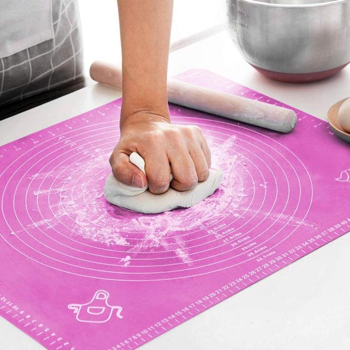 Large 50x40cm silicone roti mat, non-stick and multipurpose for kneading, rolling dough, and baking in the kitchen.